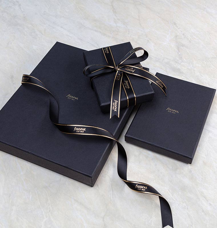 Chester A4 Zip Leather Writing Folio - Image 4